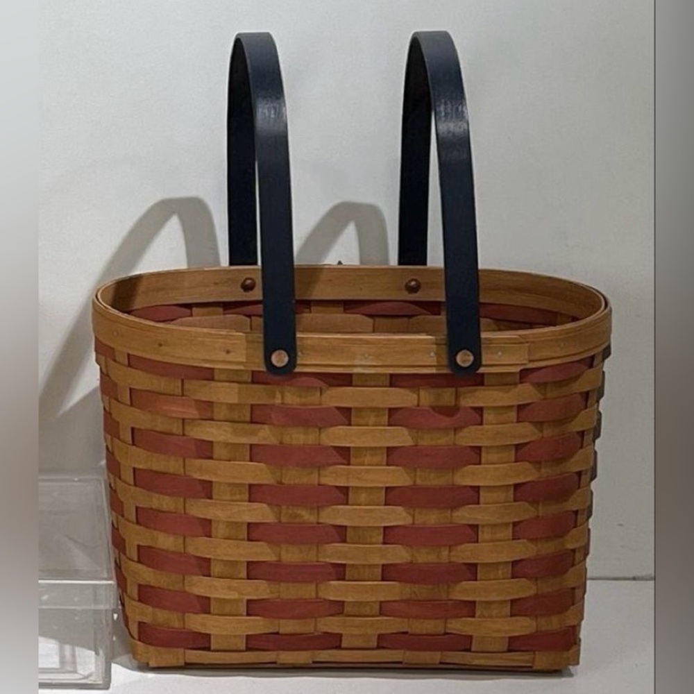Henn American Flag Handcrafted Woven Basket - Picture 6 of 7